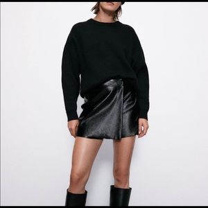 Zara Vinyl Effect Skort